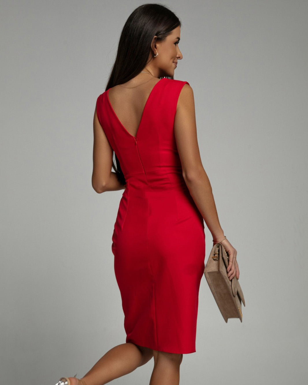Fresia™ - Robe cintrée avec décolleté en V et fente